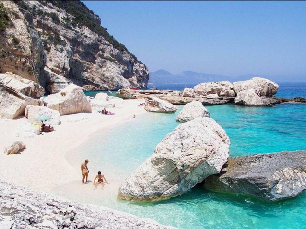 Casa In Riva Al Mare Appartement Cala Gonone Buitenkant foto