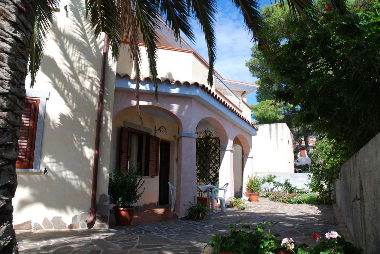 Casa In Riva Al Mare Appartement Cala Gonone Buitenkant foto
