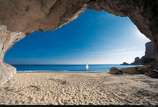 Casa In Riva Al Mare Appartement Cala Gonone Buitenkant foto